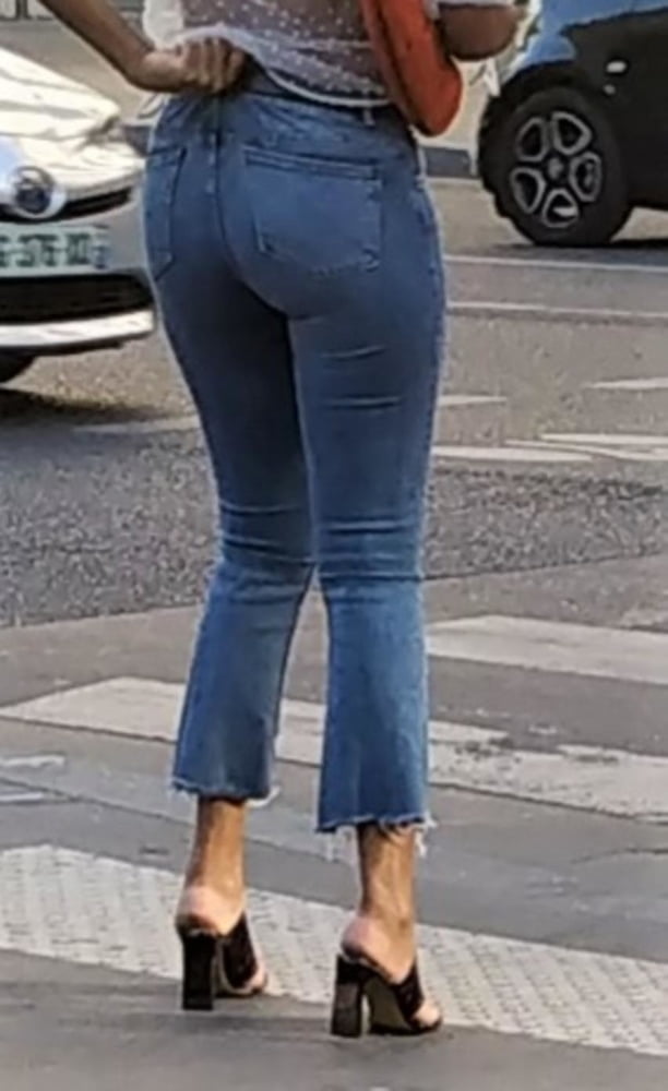 A french ebony girl pulling up her jeans ! #91930602