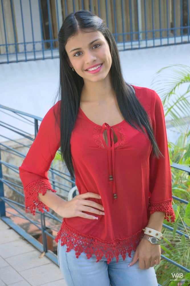 Denisse gomez
 #106152282