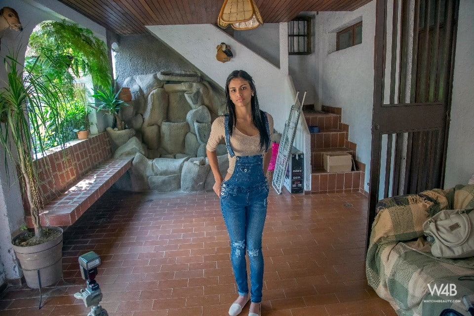 Denisse gomez
 #106152533