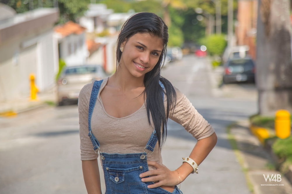 Denisse gomez
 #106152537
