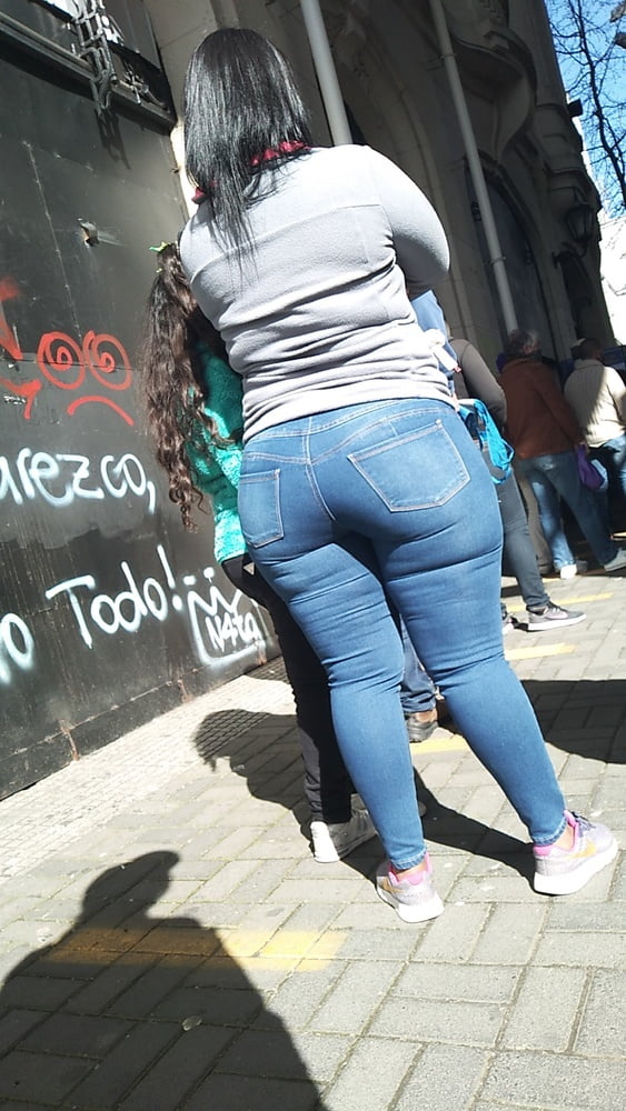 Hunting groß assed venezuelan jeans candid
 #82017690