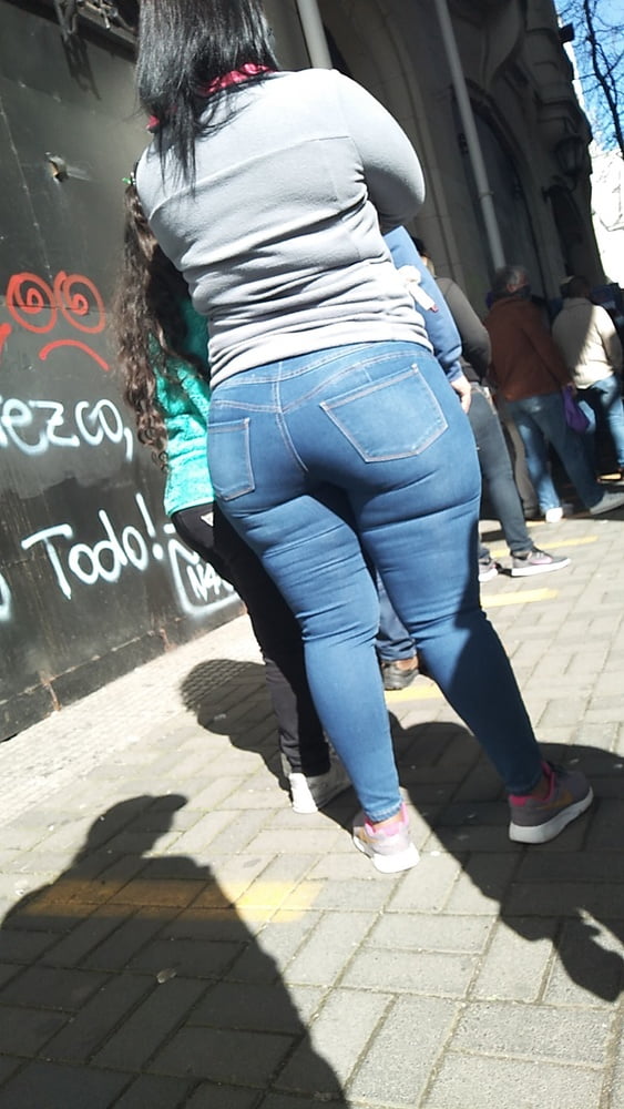 Hunting groß assed venezuelan jeans candid
 #82017693