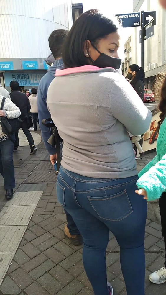 Caccia al grande culo venezuelano jeans candido
 #82017726