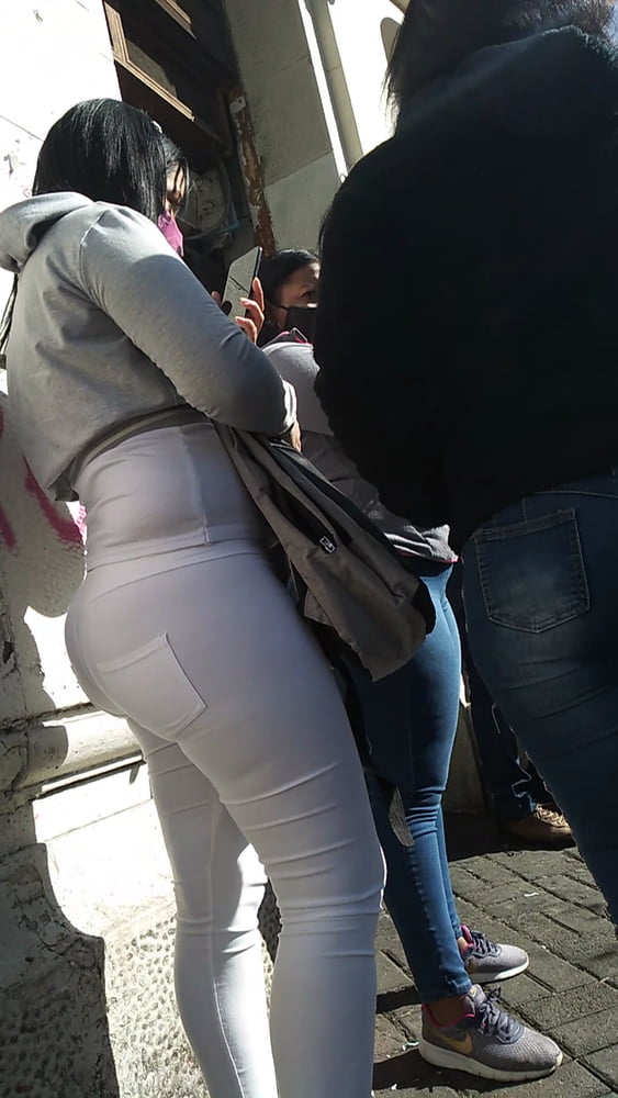Caccia al grande culo venezuelano jeans candido
 #82017738