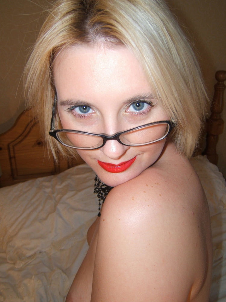 Brit lingerie cougar
 #89376577