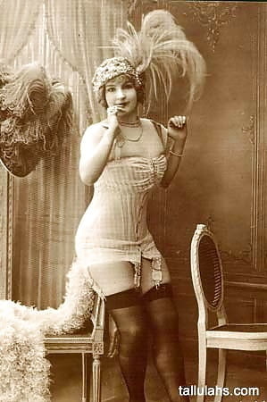 Il fascino della lingerie vintage
 #103002744