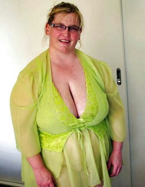 ¡Mujeres con tetas entre las que querrás meter la cabeza!
 #99000097