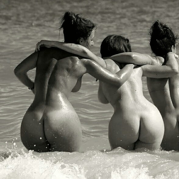 0773 Nudism is freedom #95183835