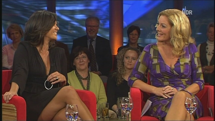 ドイツのテレビ番組の乳房のベティナ・ティエッチェン
 #91147528