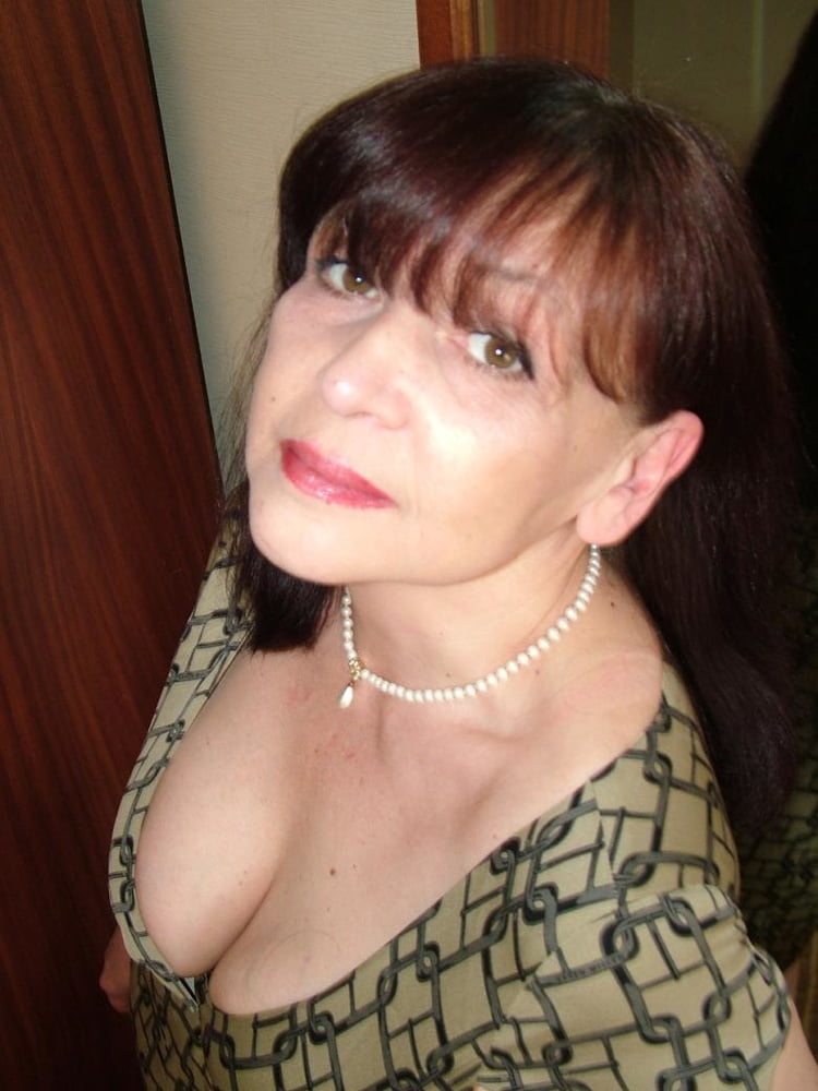 Mi mujer 10
 #106446398