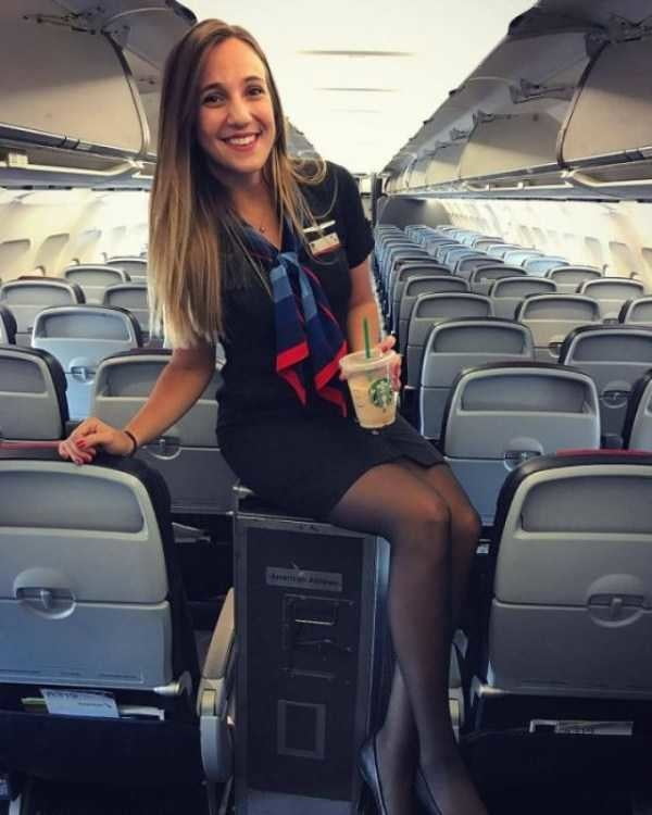 Sexy Stewardess in Fersen und Strümpfen 2
 #87936776