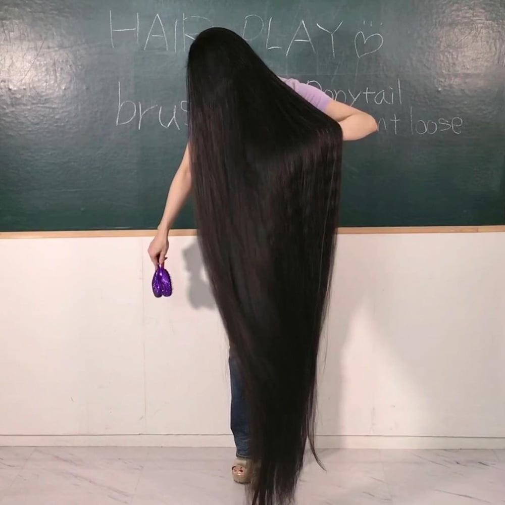 Asiatique cheveux très longs fille
 #95593197