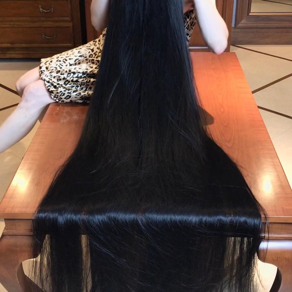 Asiatique cheveux très longs fille
 #95593333