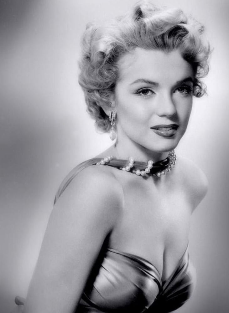 Marilyn Monroe photos
 #100899034