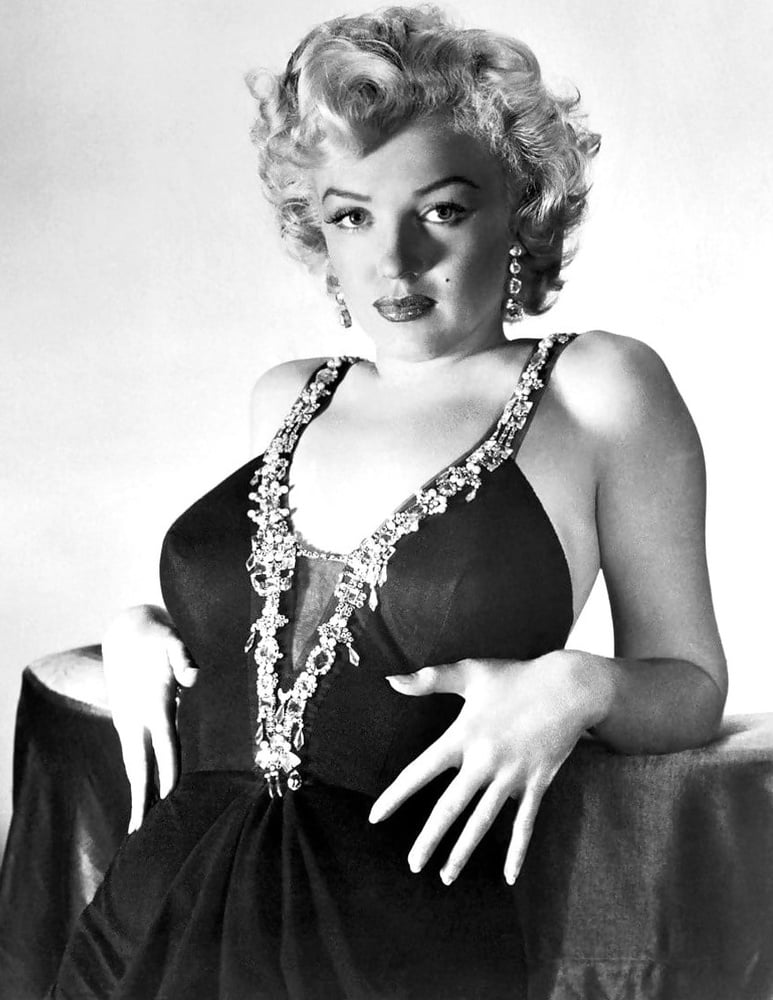 Marilyn Monroe photos
 #100899047