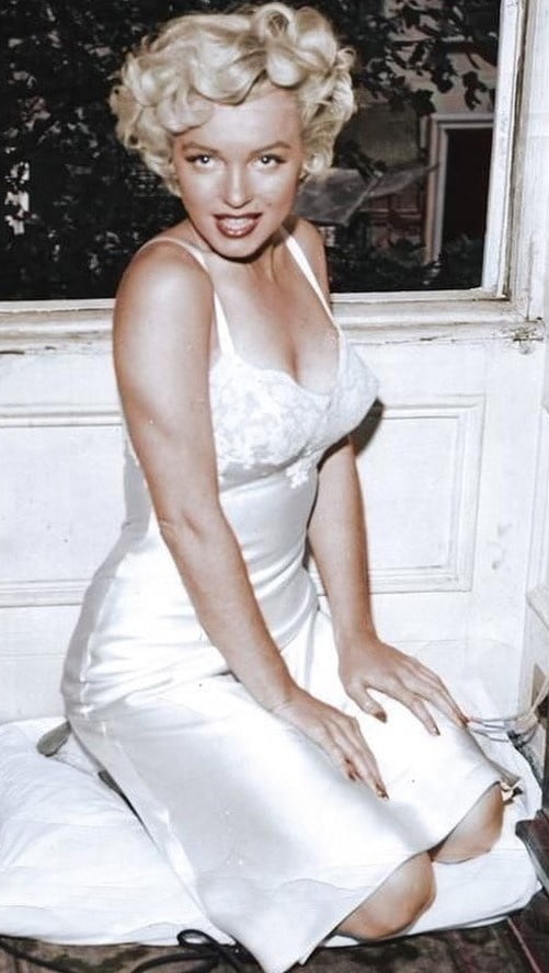 Marilyn Monroe photos
 #100899052