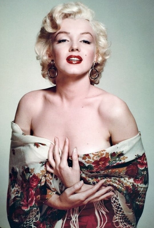 MARILYN MONROE PICTURES #100899111