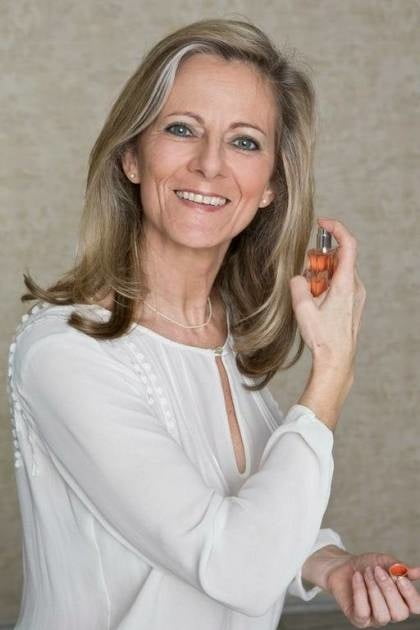 Varios modelos de best-ager impresionantemente sexy
 #104185882