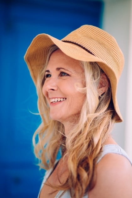 Varios modelos de best-ager impresionantemente sexy
 #104185983