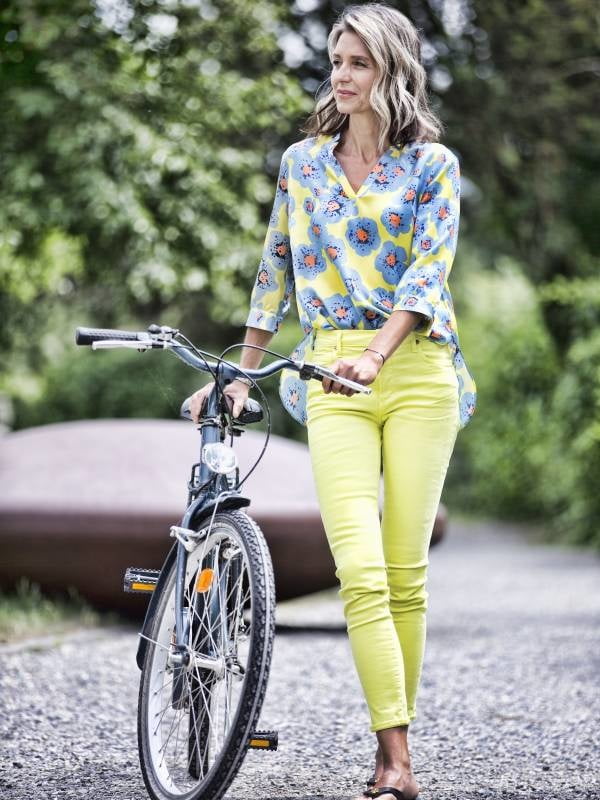 Varios modelos de best-ager impresionantemente sexy
 #104185995