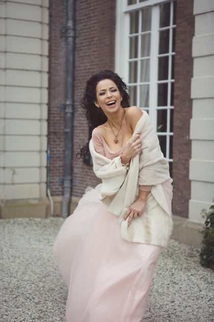 Varios modelos de best-ager impresionantemente sexy
 #104186065