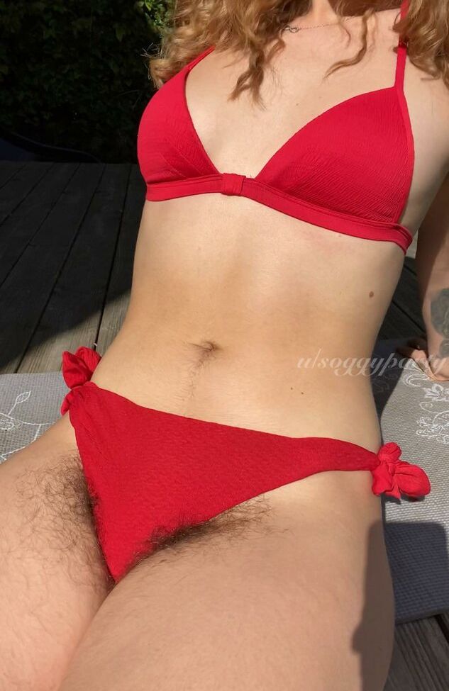 Hairy Women desnuda #109600808