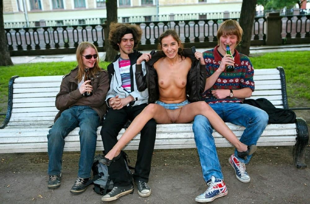 Mischen Sie nackt und gefickt in der Öffentlichkeit 47
 #95329265