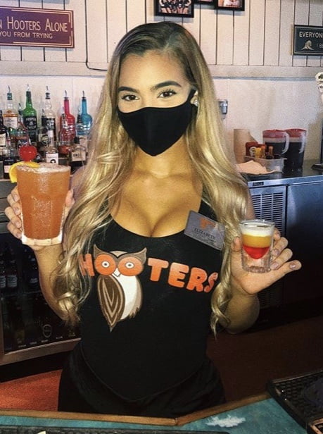 Hooters fighe
 #91218943