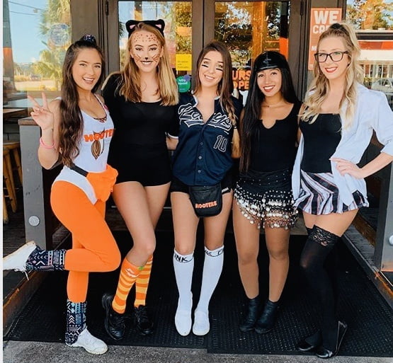 Hooters fighe
 #91218988