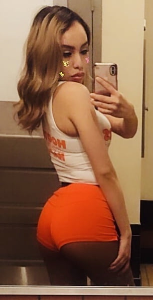 Hooters fighe
 #91219056
