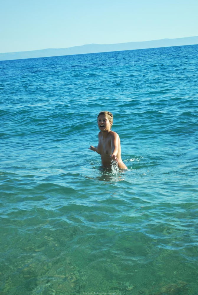Novias en el mar
 #93752867