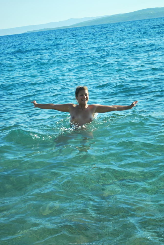 Novias en el mar
 #93752871