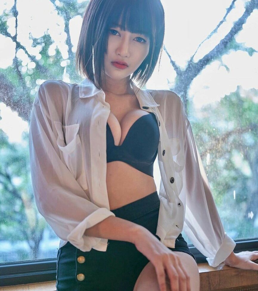 Kameaam desnuda #109794541