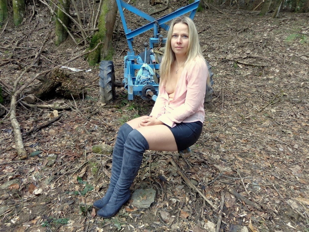 nylonfootlover77 down blouse gallery #94530378