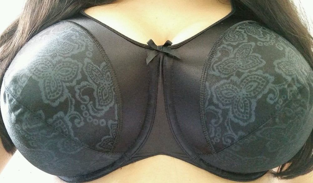 Full cover bra #104261442