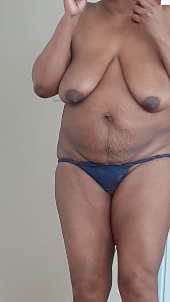 Bragas en topless mamá
 #97507958