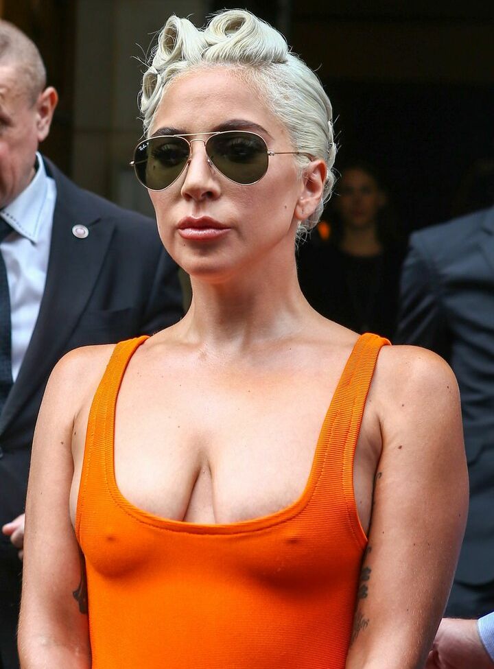 Lady Gaga desnuda #108001152