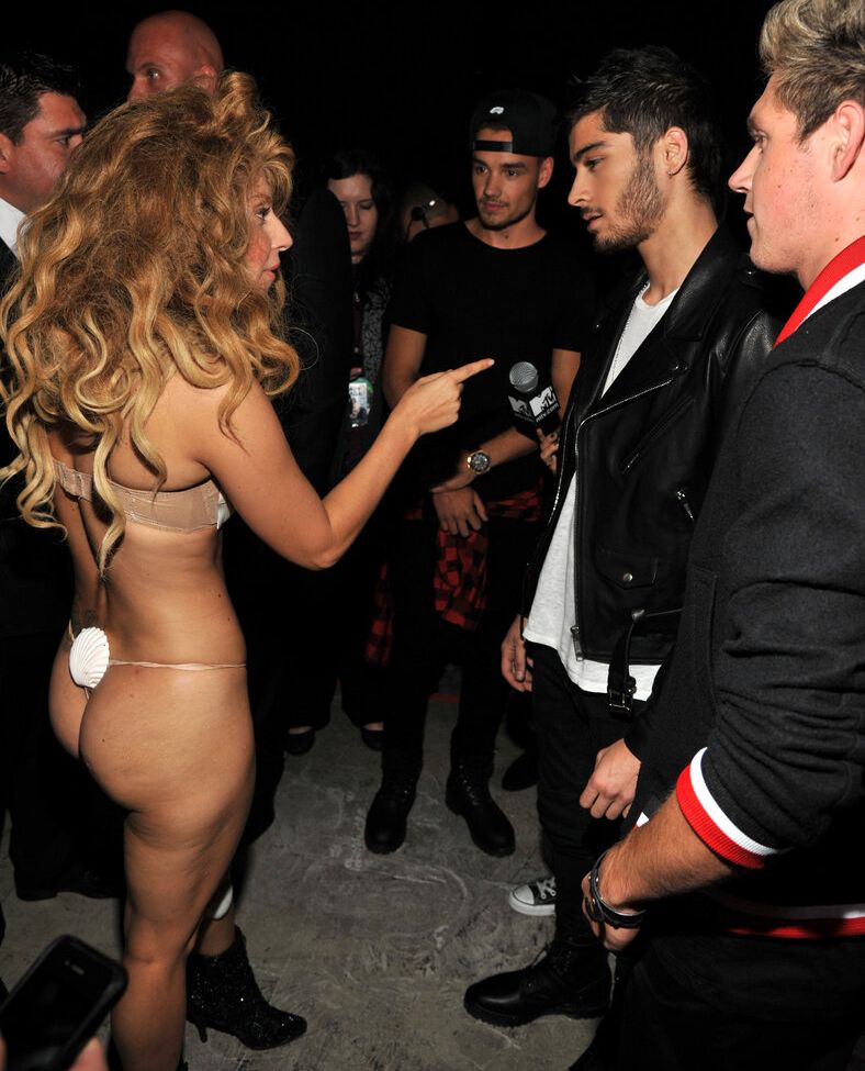 Lady Gaga nude #108001205