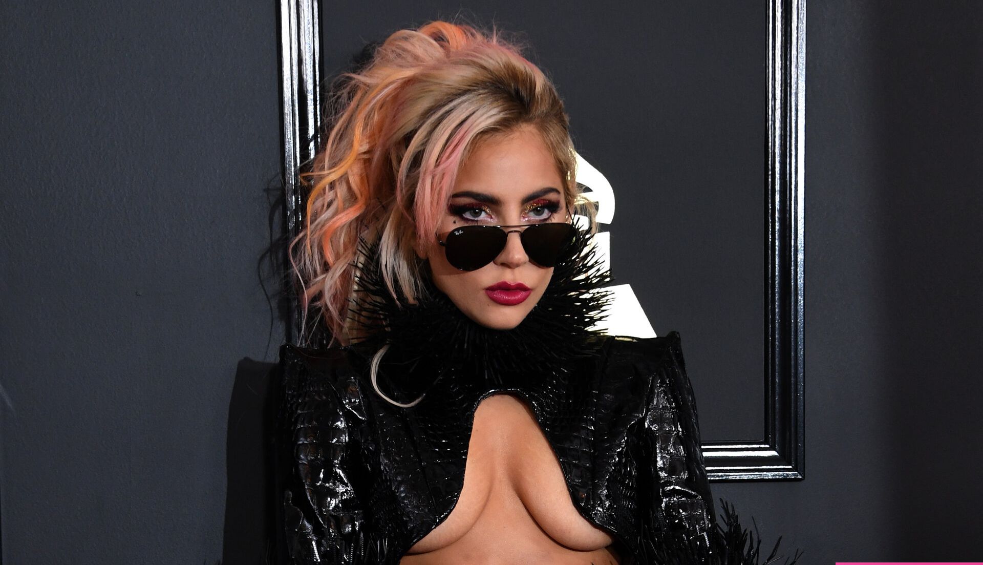 Lady Gaga nude #108001272
