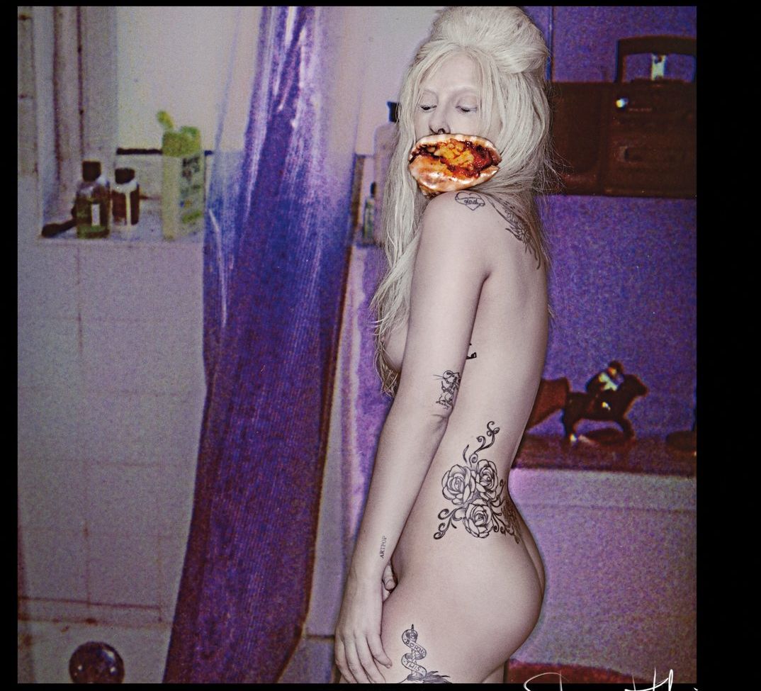 Lady Gaga nude #108001378