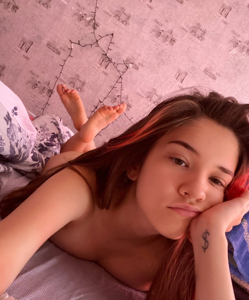 Lazypurpleleaf desnuda #109236563