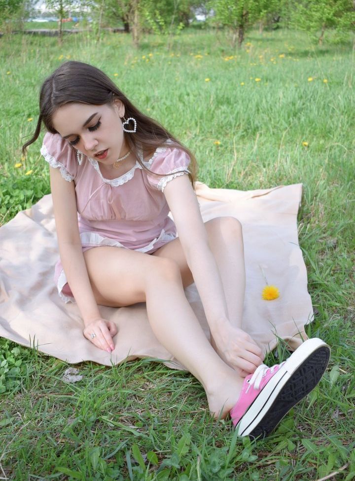 Lazypurpleleaf desnuda #109236878