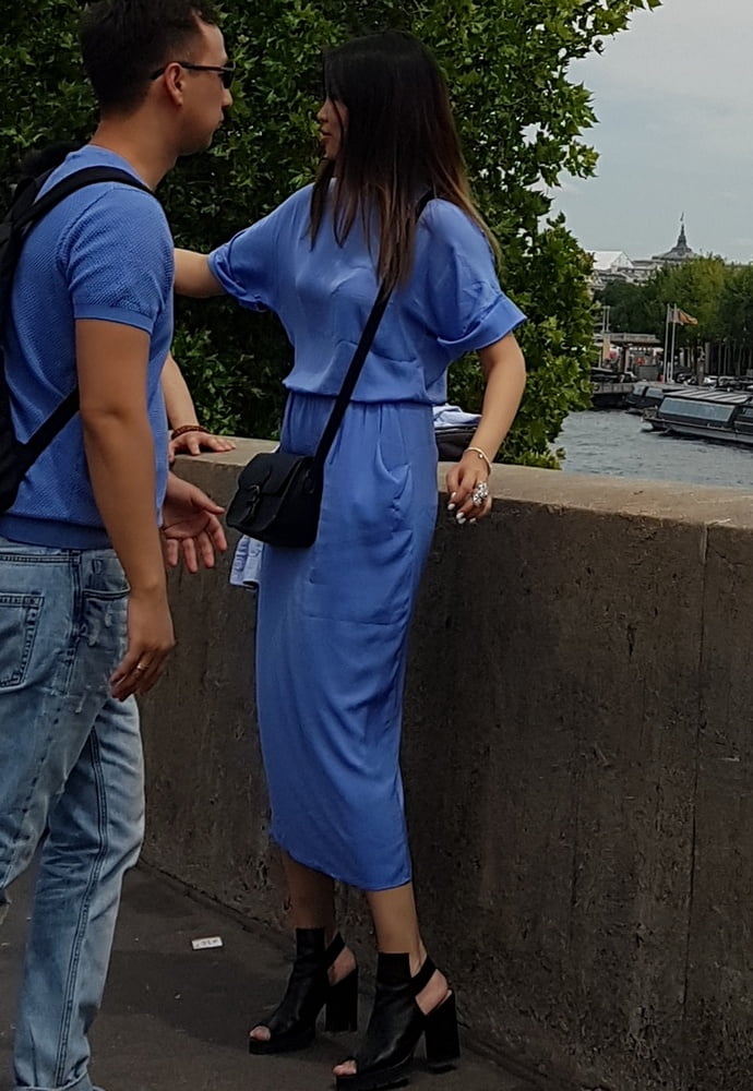 Vpl, linda asiática en vestido azul
 #81240213