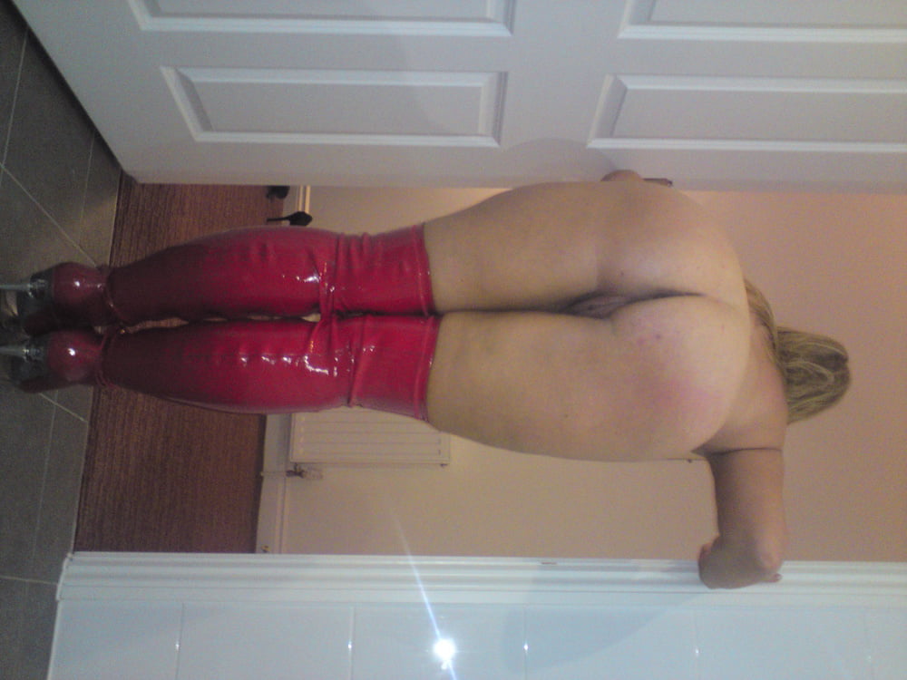 MILF in Red Boots #106318414