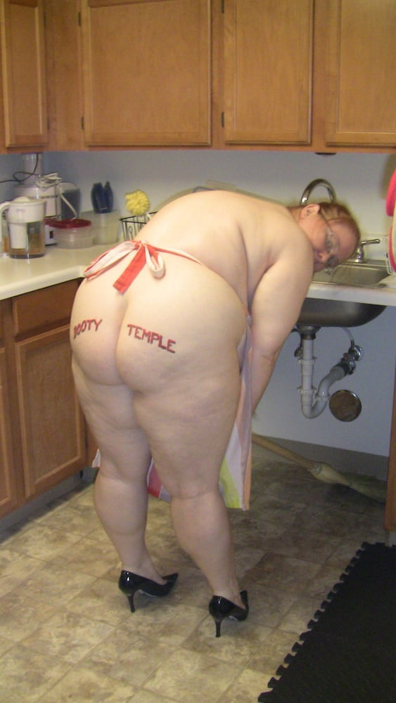 Hoodyman SSBBW 329 . Fat pig slave Kate . #94010399