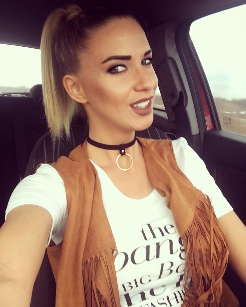 Aleksandra p. heiße serbische blonde Sängerin
 #80163706