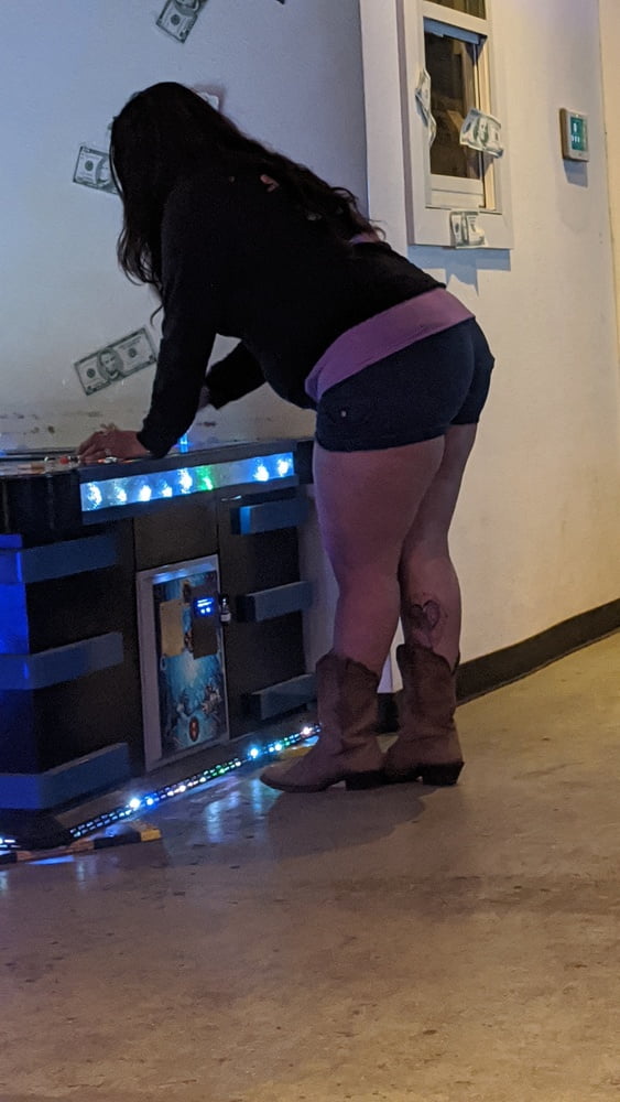 Big booty big legs Slut #102558384