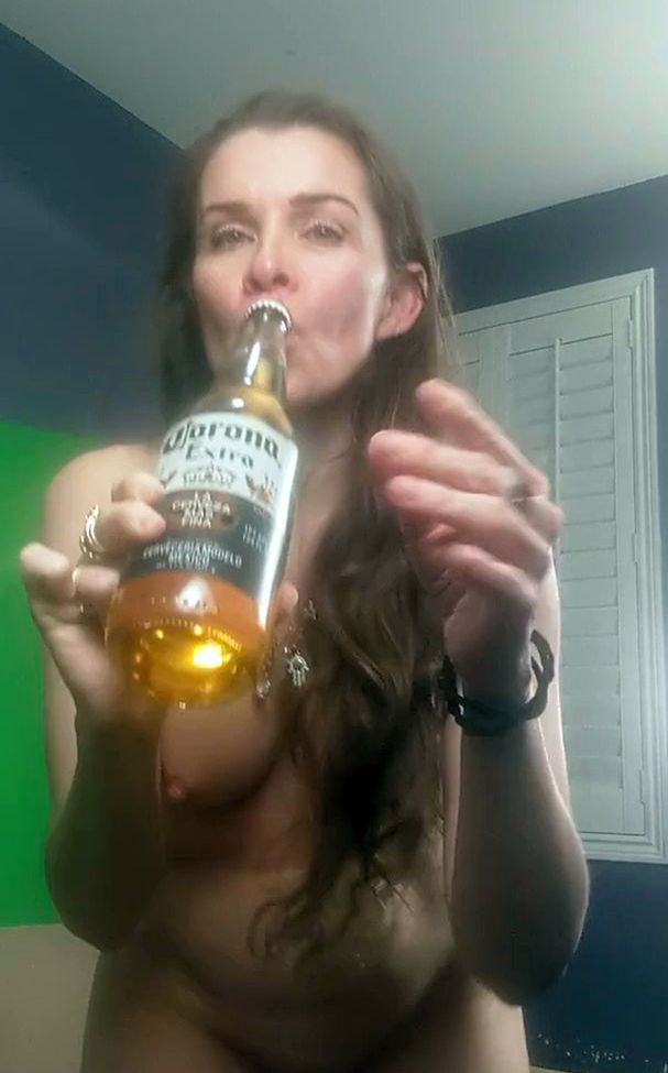 Alicia Arden desnuda #108394203