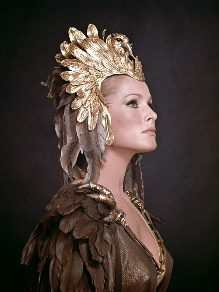 Ursula andress
 #101740029