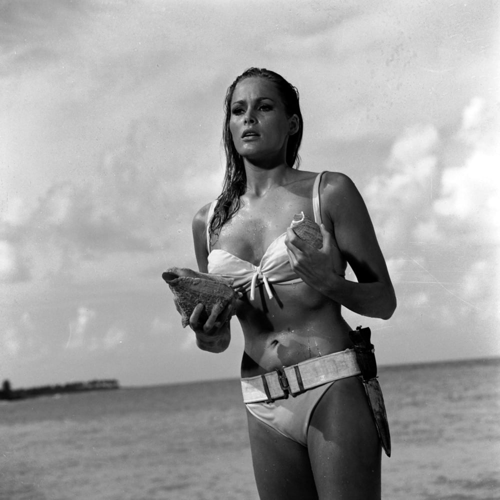 Ursula andress
 #101740056